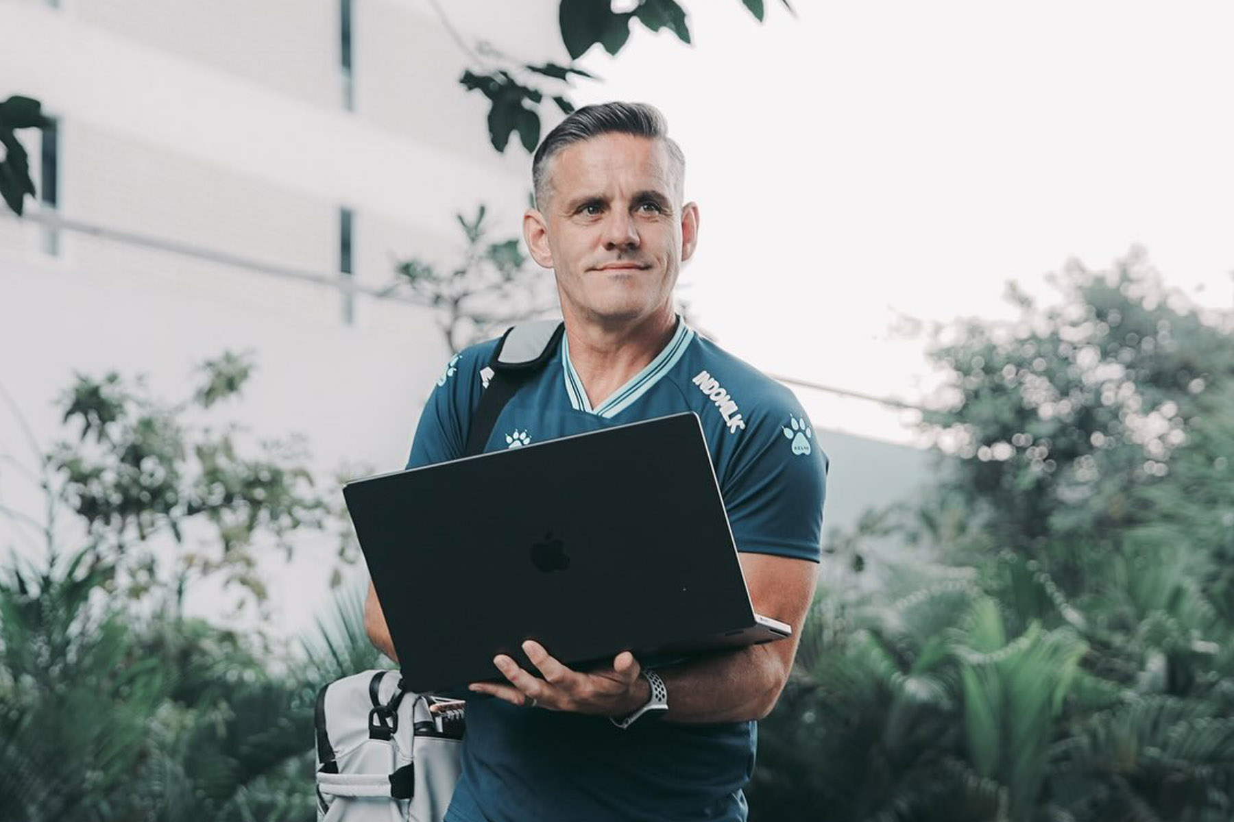 Pelatih Timnas Indonesia John Herdman memiliki taktik kolot yang dikritik Syaiful Amri