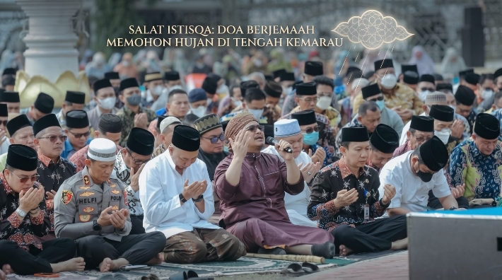 Lawan Kemarau Panjang dan Amuk Krakatau, Ratusan Warga Lampung Salat Istisqa di Lapangan Korpri