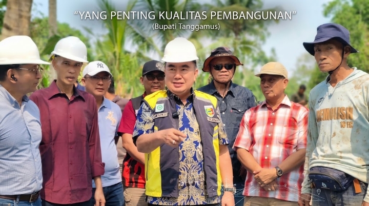 Tolak Proyek Tambal Sulam, Saleh Asnawi Sisir Langsung Pengaspalan Jalan Tanggamus